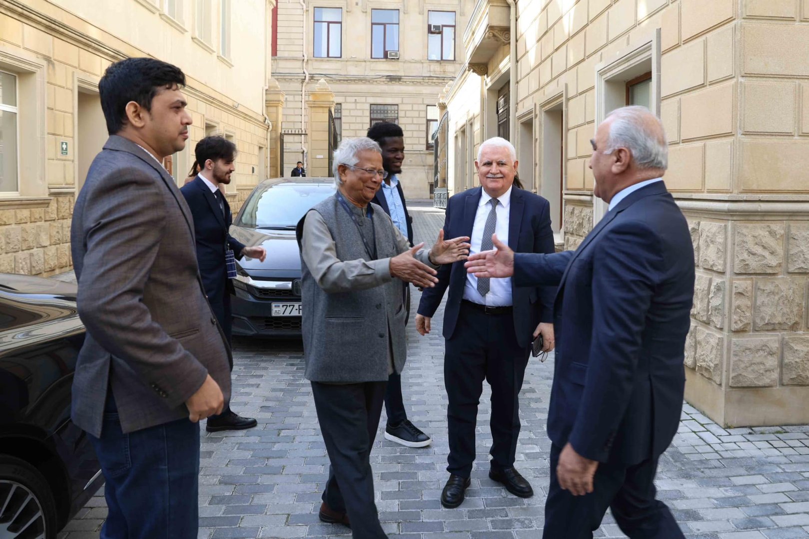 UNEC-də Nobel Sülh mükafatçısı Məhəmməd Yunus adına mərkəzin açılışı olub (FOTO)