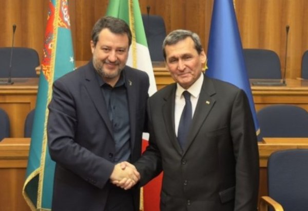 Туркменистан и Италия подписали два транспортных соглашения