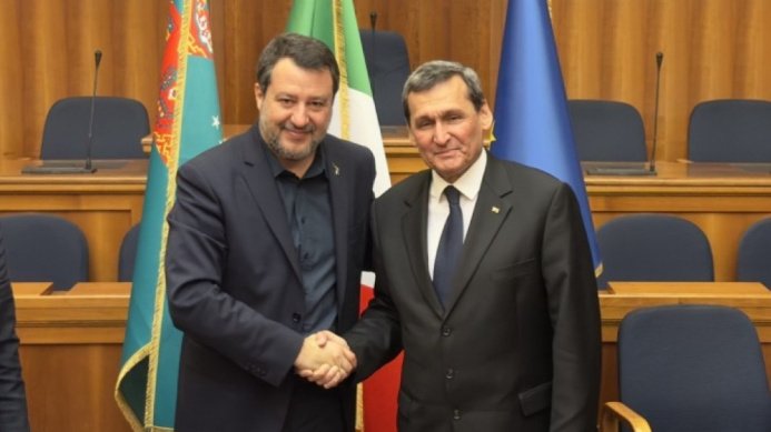 Туркменистан и Италия подписали два транспортных соглашения