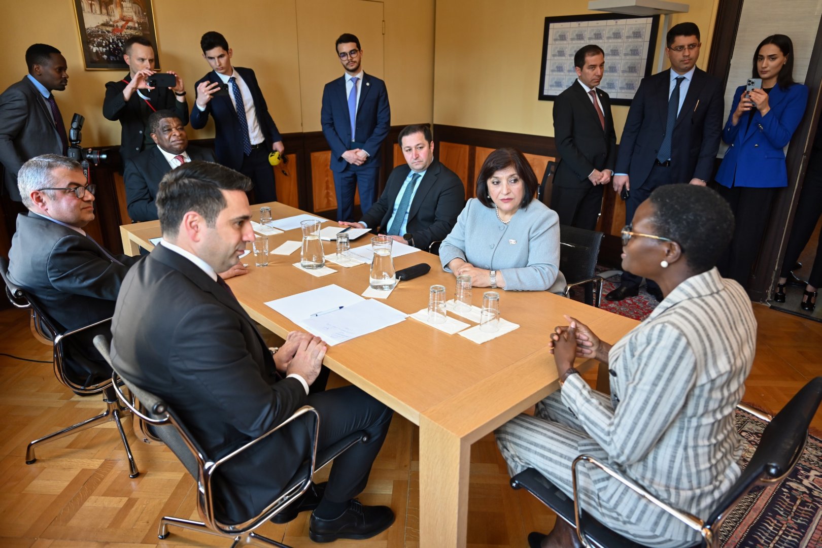 Azerbaijani and Armenian parliament speakers meet in Geneva (UPDATE) (PHOTO)