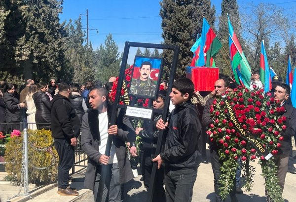 Xocalı soyqırımında itkin düşən Akif Mahmudovun 32 il sonra tapılan qalıqları dəfn olundu (FOTO/VİDEO)