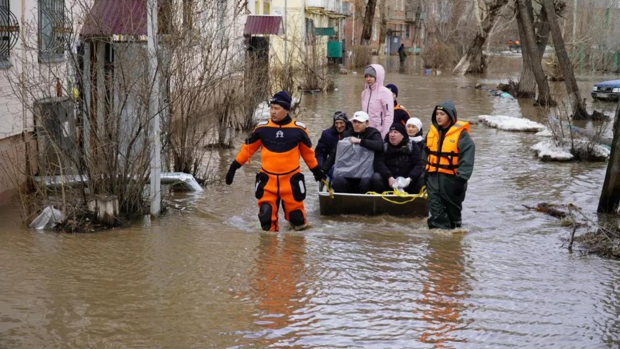Более 10 тыс человек эвакуированы в Казахстане из-за паводков