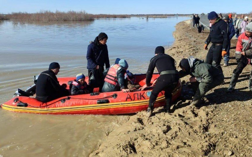 Kazakhstan carries out evacuation operations to address floods
