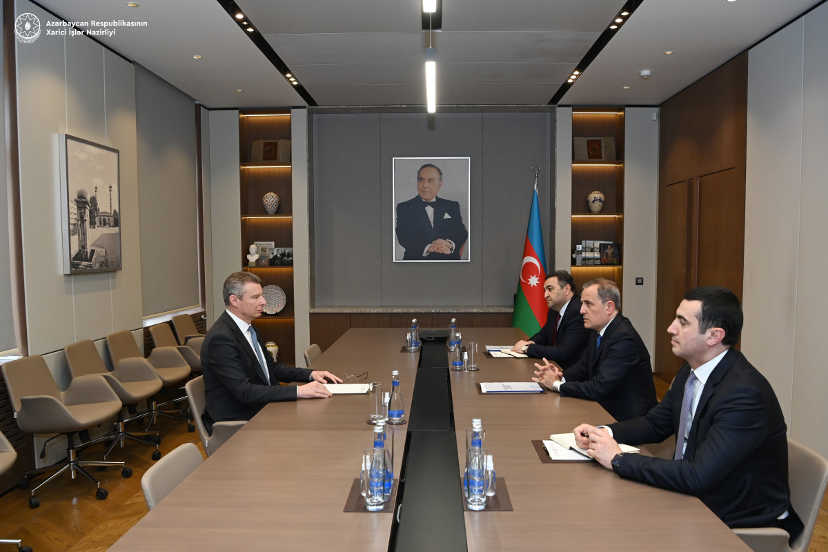 Глава МИД Азербайджана принял посла Украины в связи с завершением его дипмиссии