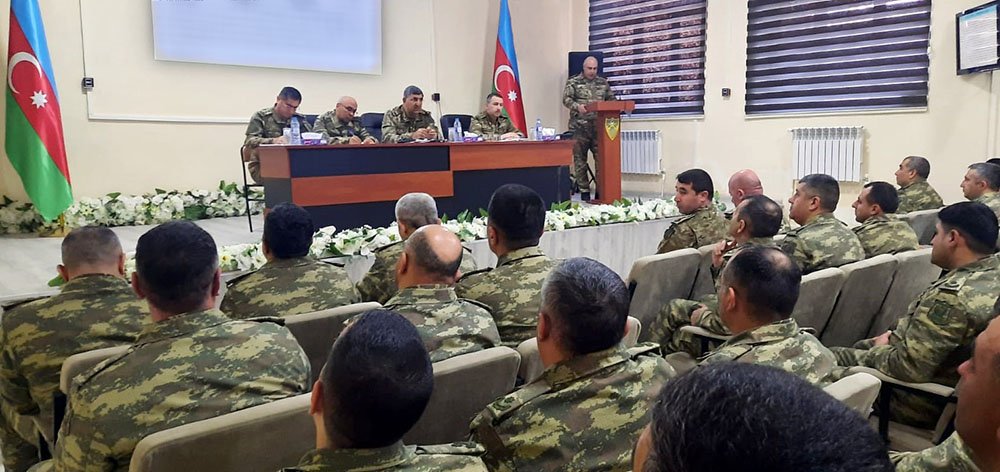 В воинских частях Азербайджана состоялись обобщающие заседания по итогам первого квартала (ФОТО)