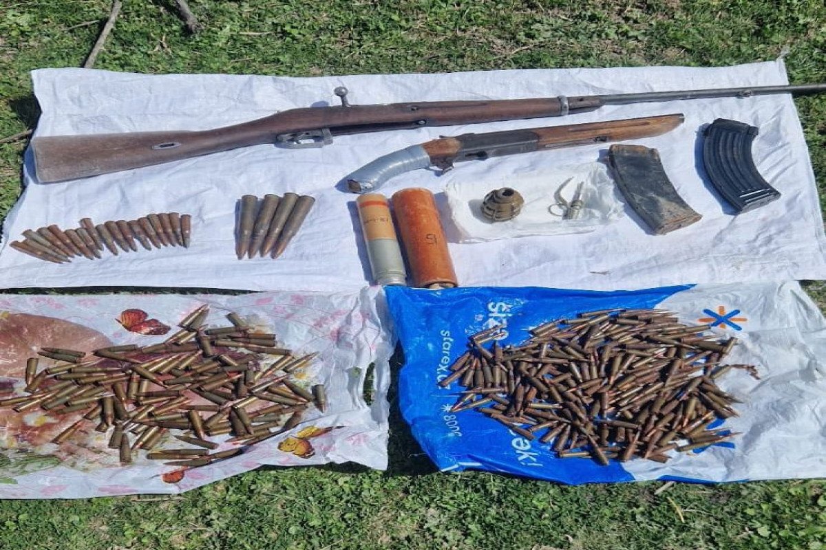 В Агсу обнаружено значительное количество боеприпасов