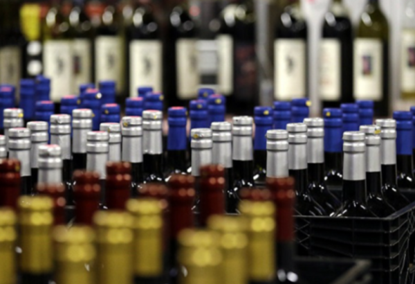 Azerbaijan discusses establishing new conditions for alcoholic beverage production, import
