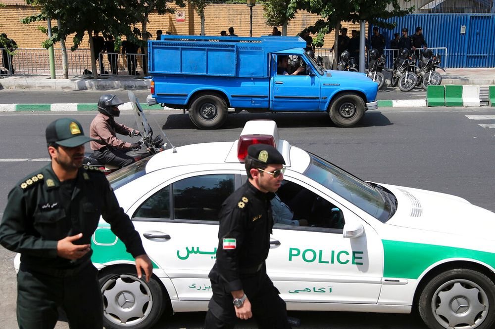 Теракт в Иране: погибли шесть полицейских