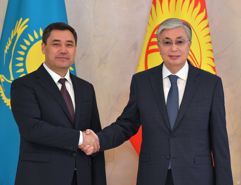 Президент Кыргызстана посетит Казахстан с официальным визитом