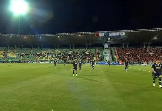 "Фенербахче" присуждено техническое поражение в матче Суперкубка Турции