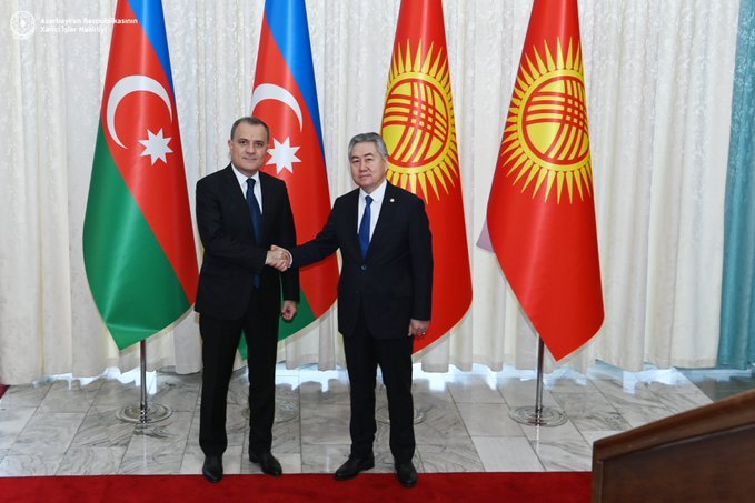 Azerbaijani FM meets with his counterpart in Kyrgyzstan (PHOTO)