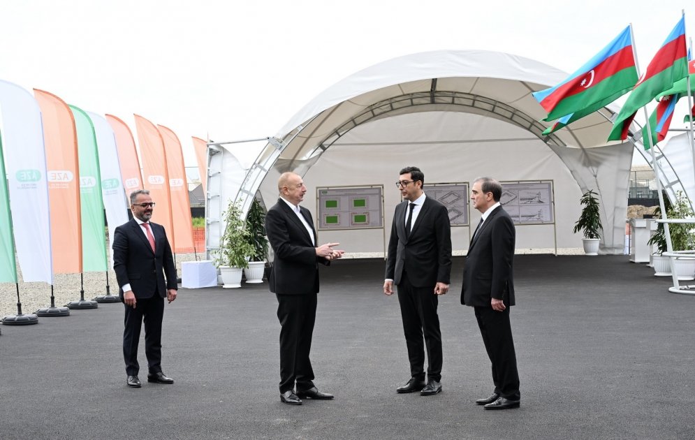 Президент Ильхам Алиев заложил фундамент Гянджинского городского стадиона (ФОТО)