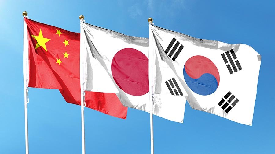 Япония, Китай и Южная Корея намерены провести трехсторонний саммит в конце мая