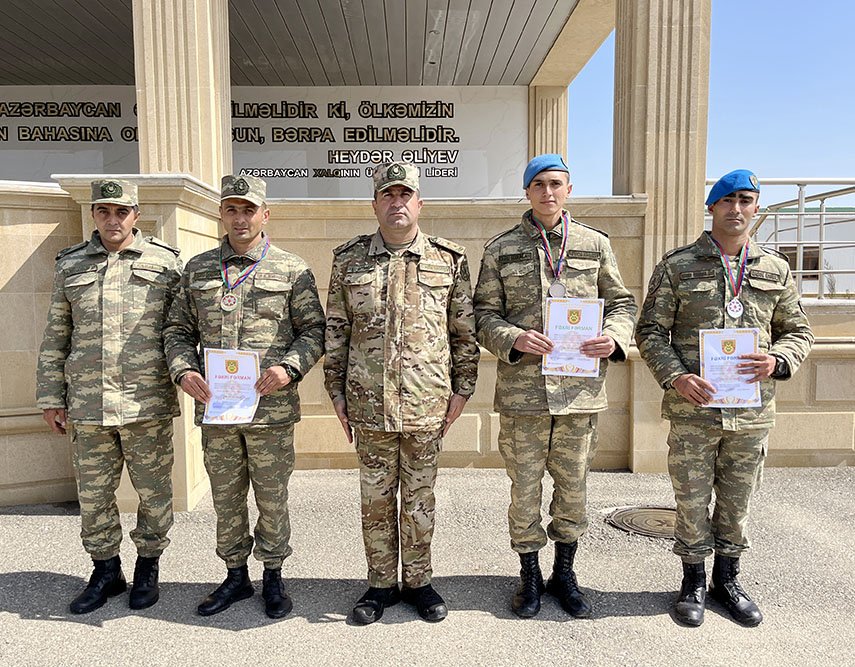 В Сухопутных войсках ВС Азербайджана проведено первенство по военизированному кроссу (ФОТО)