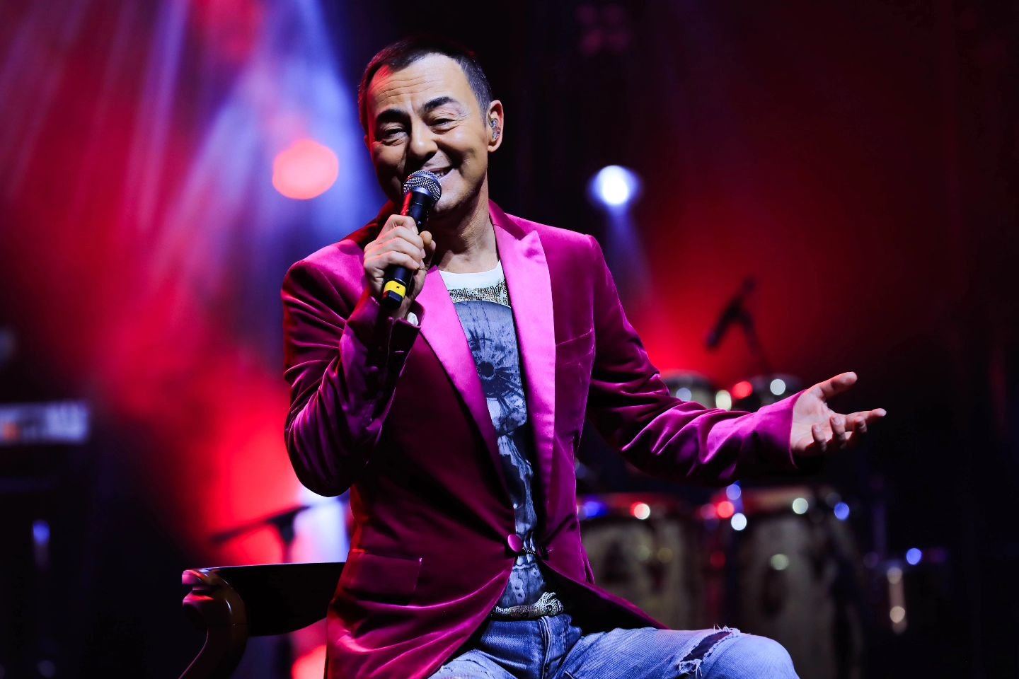 В Баку состоялся концерт звезды турецкой эстрады Сердара Ортача (ФОТО)