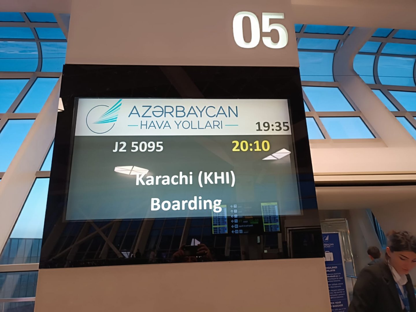 AZAL Bakı-Kəraçi marşrutu üzrə ilk uçuşunu həyata keçirib (FOTO)