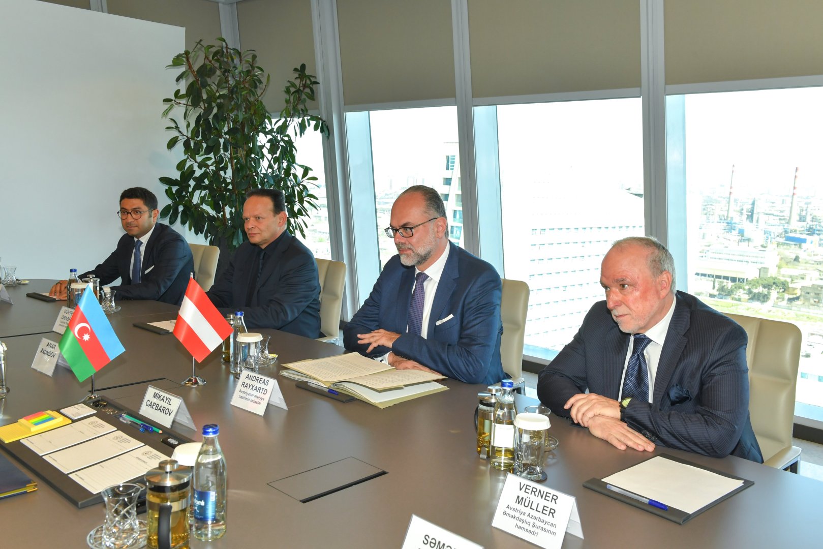 Azerbaijan and Austria look into potential for joint industrial projects (PHOTO)
