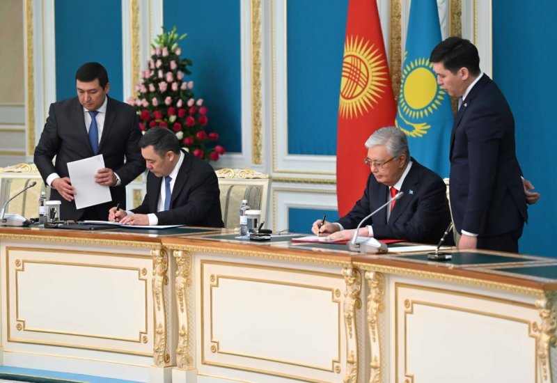 Kazakhstan, Kyrgyzstan sign treaty on strengthening of allied relations