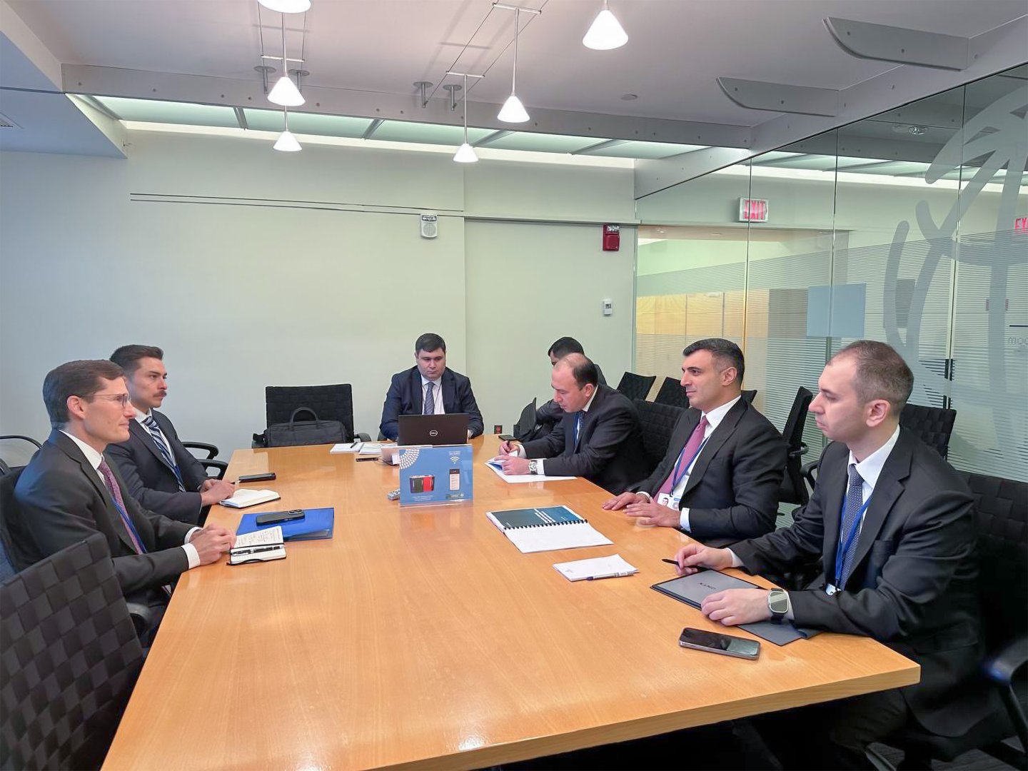 ЦБ Азербайджана и Visa обсудили расширение сотрудничества для продвижения инноваций в платежном секторе