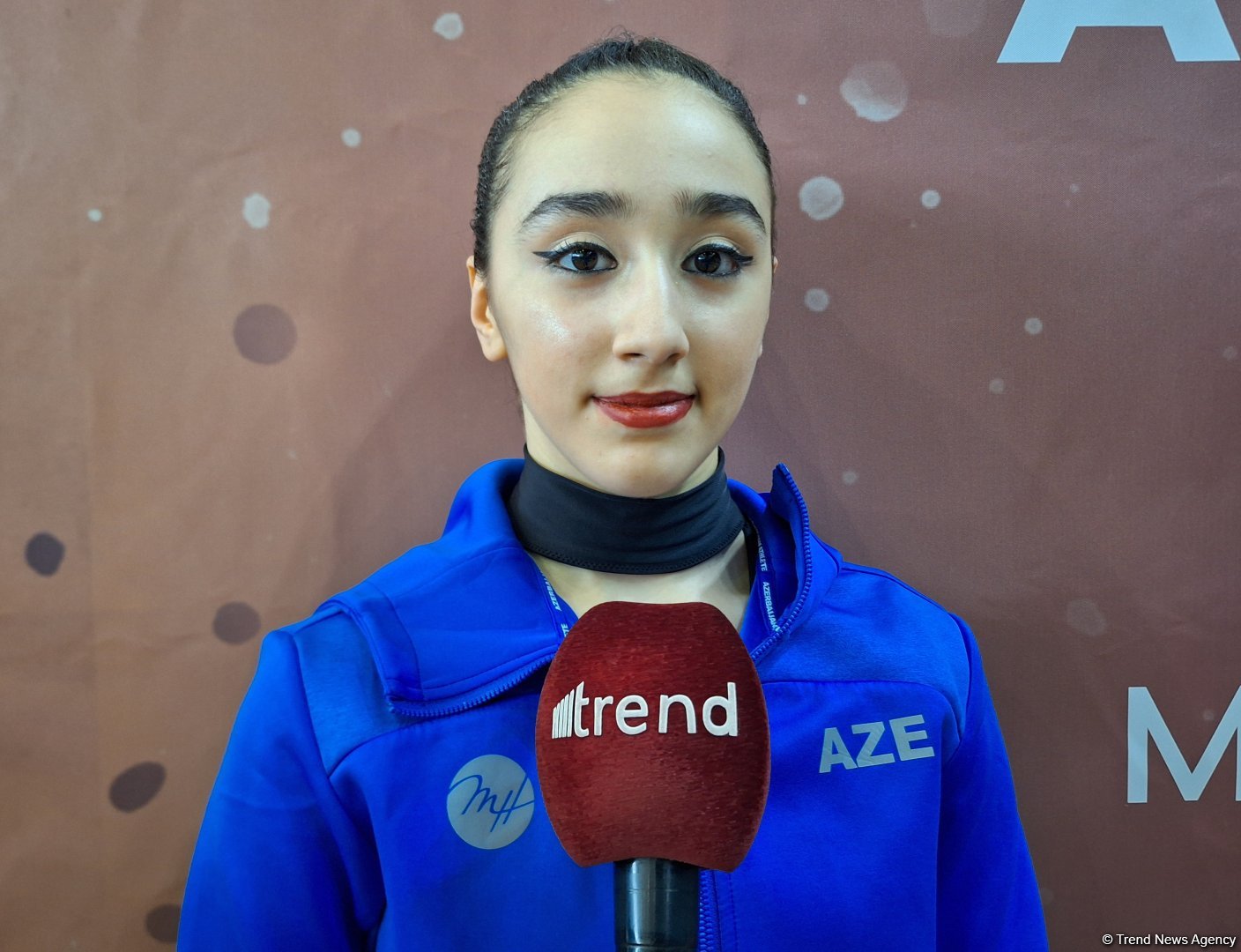 I thank audience for support at FIG Rhythmic Gymnastics World Cup - Azerbaijani gymnast