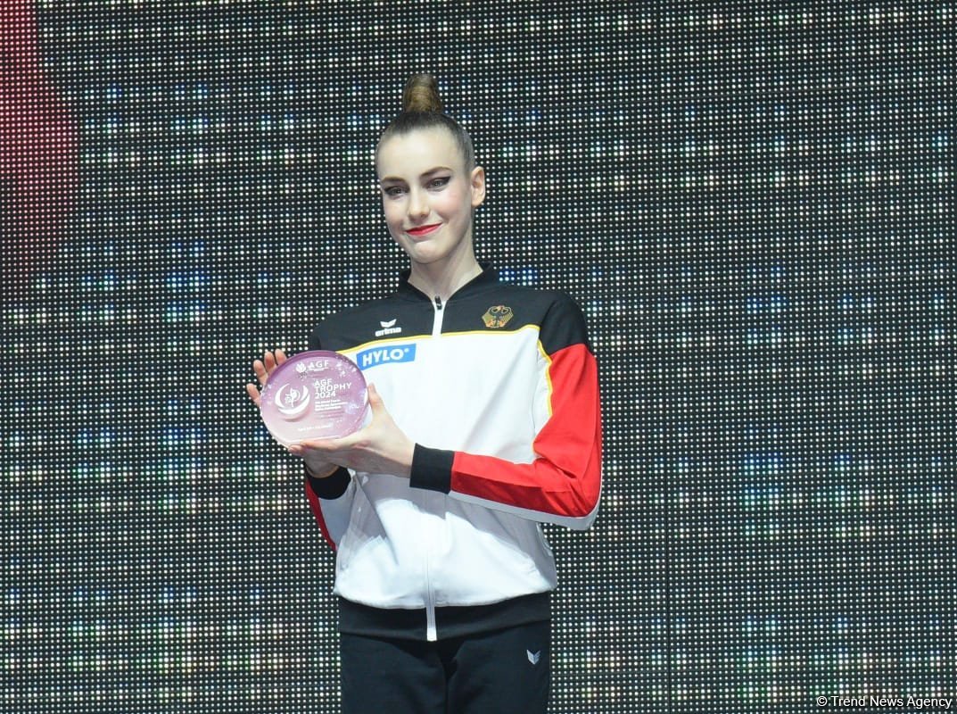 В рамках Кубка мира по художественной гимнастике в Баку вручена награда 