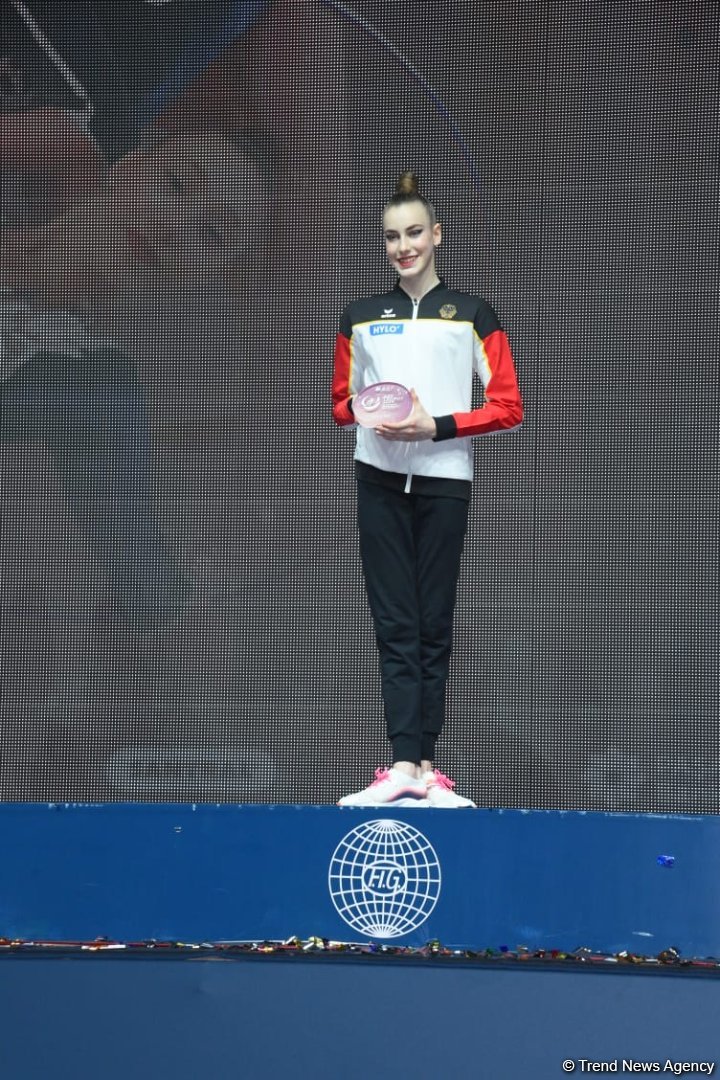 В рамках Кубка мира по художественной гимнастике в Баку вручена награда "AGF Trophy" (ФОТО)