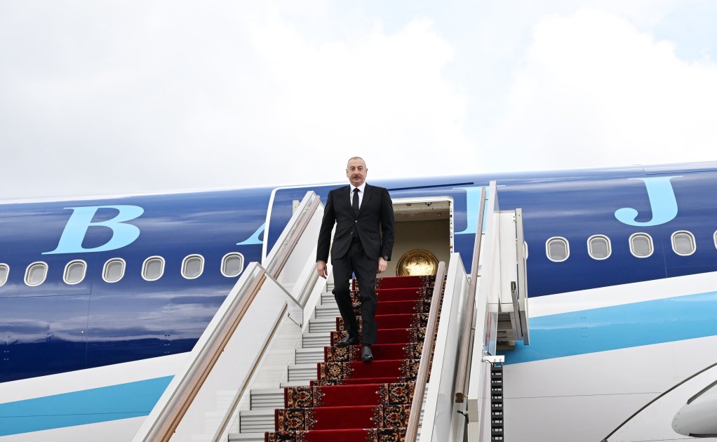 Президент Ильхам Алиев прибыл с рабочим визитом в Россию (ФОТО/ВИДЕО)