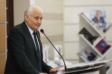 UNEC-də “Ulu Öndər Heydər Əliyev xatirələrdə” kitabının təqdimatı keçirilib (FOTO)