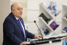 UNEC-də “Ulu Öndər Heydər Əliyev xatirələrdə” kitabının təqdimatı keçirilib (FOTO)