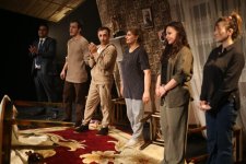 "Песню надежды" показали в Баку: история юноши, спавшего семью из-под завалов  (ФОТО)