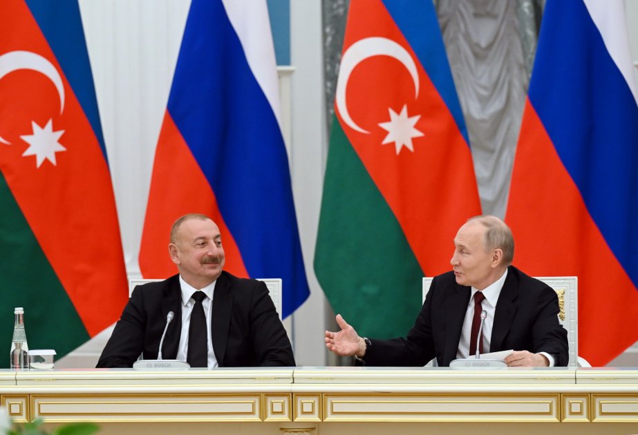 Heydər Əliyev Baykal-Amur magistralının tarixində müstəsna, böyük rol oynayıb - Vladimir Putin