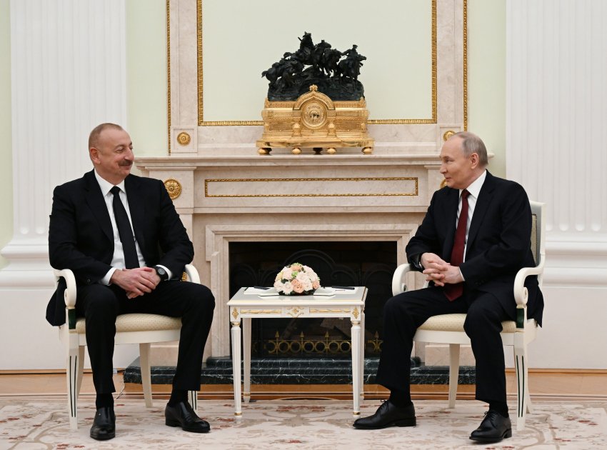 President Ilham Aliyev holds one-on-one meeting with President Vladimir Putin (PHOTO/VIDEO)