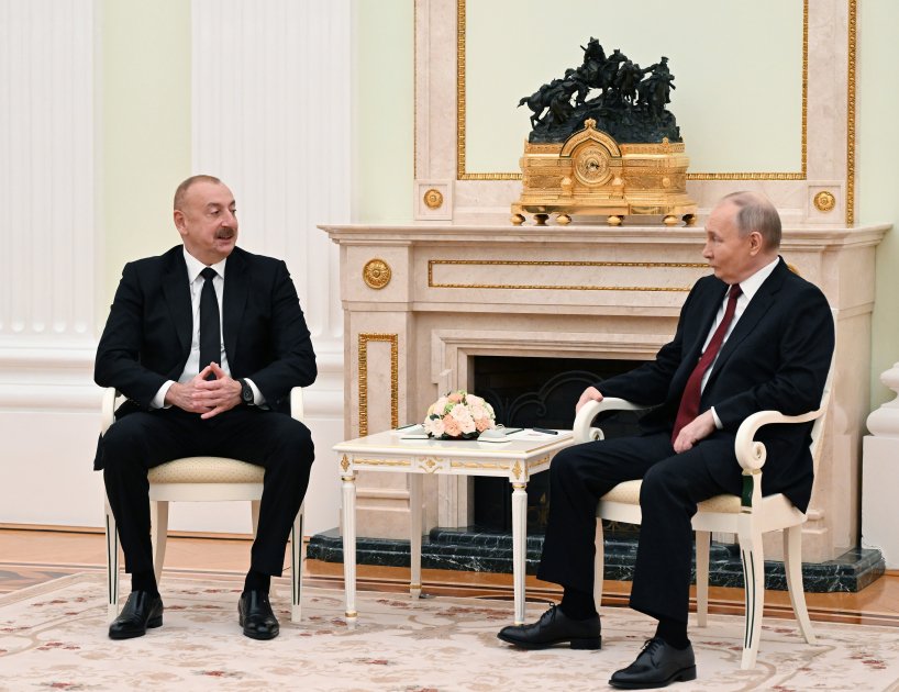 President Ilham Aliyev holds one-on-one meeting with President Vladimir Putin (PHOTO/VIDEO)