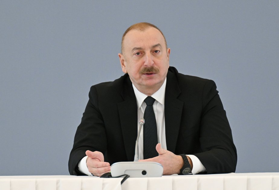 Президент Ильхам Алиев: Мир еще долгие годы будет нуждаться в ископаемых источниках энергии