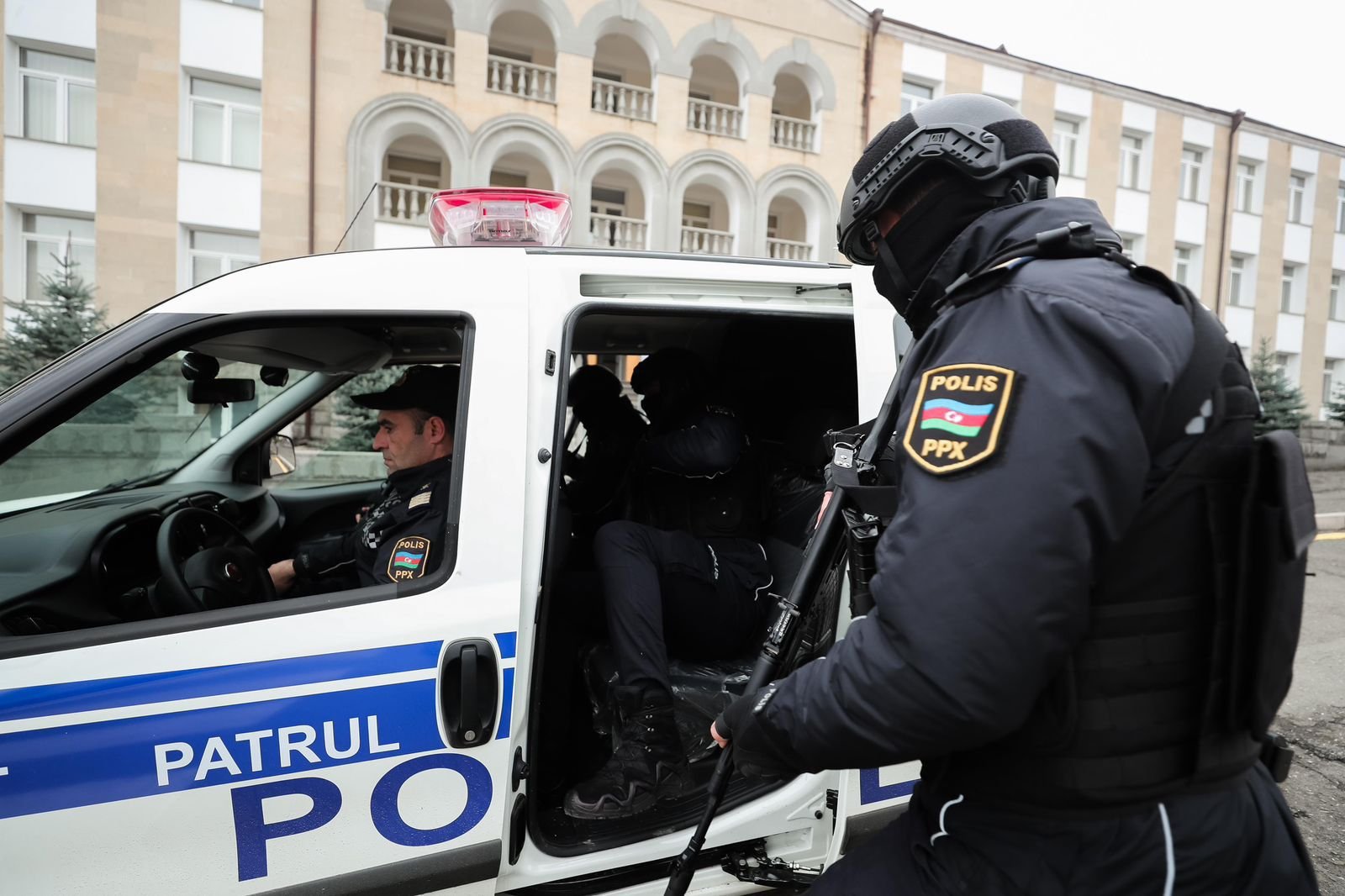 Задержан мужчина, не передавший найденное в Ханкенди оружие полиции (ФОТО)