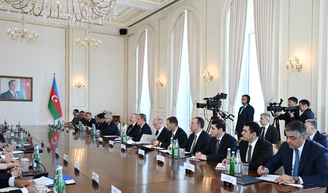 Президент Ильхам Алиев и Президент Садыр Жапаров принимают участие во II заседании Межгосударственного совета Азербайджана и Кыргызстана (ФОТО)