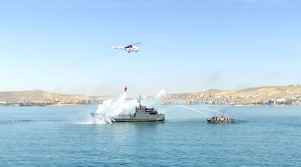 На Каспии проходят совместные тактические учения ВМС и МЧС Азербайджана (ФОТО)