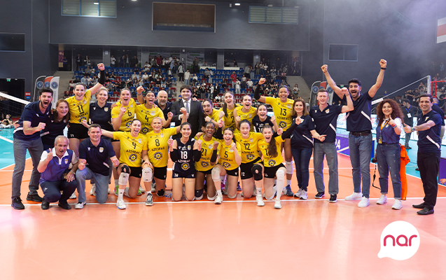 Nar congratulates national volleyball champions (PHOTO)