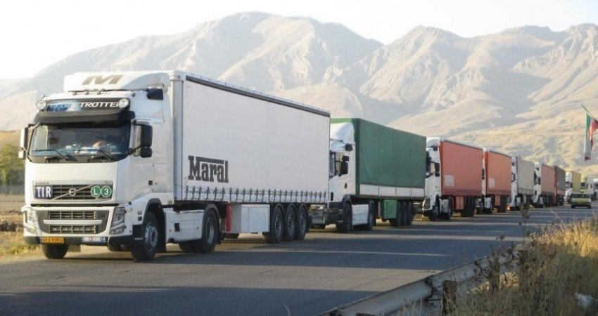 Узбекистан и Таджикистан упростят транзитные грузовые перевозки