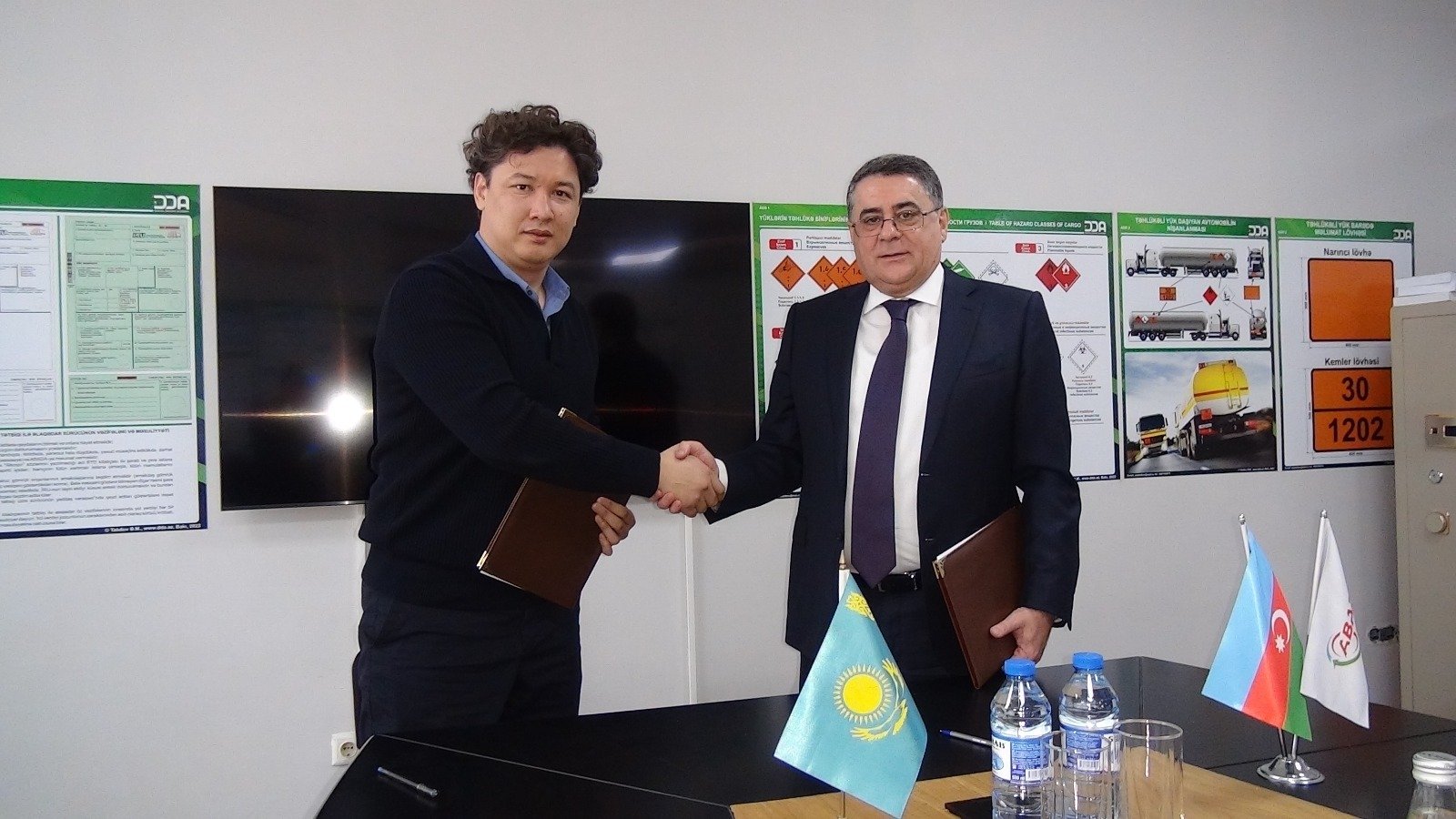 Азербайджан и Казахстан подписали меморандум о продвижении Среднего коридора