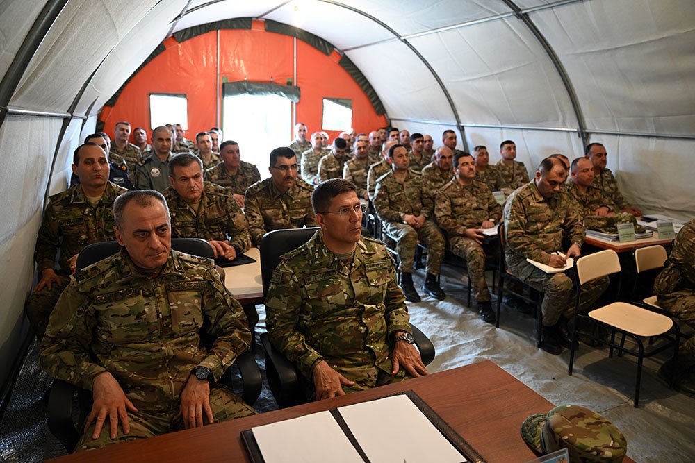 Azerbaijani defense minister views command-staff exercises (PHOTO/VIDEO)