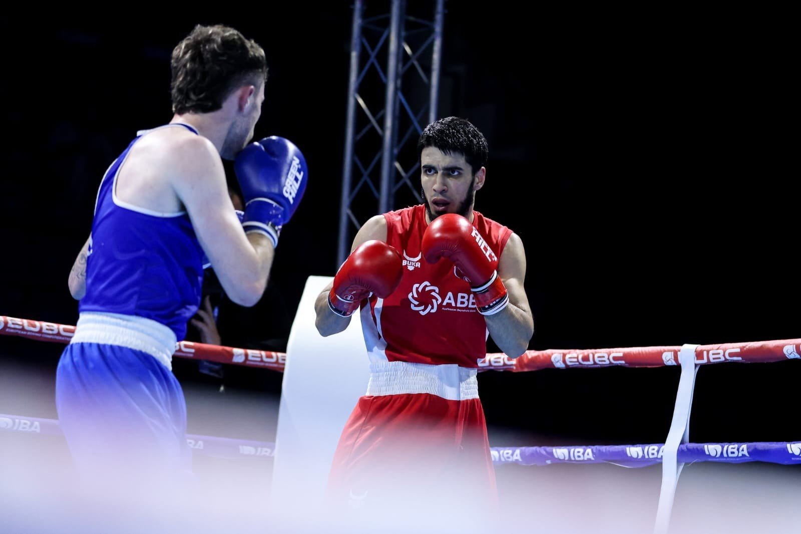 Азербайджанский боксер завоевал "бронзу" на чемпионате Европы