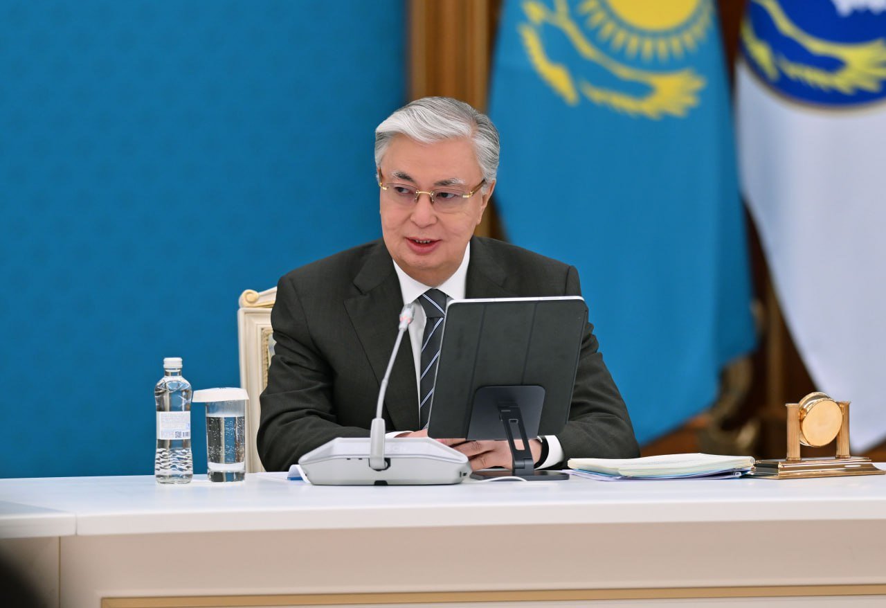 Qazaxıstan prezidenti Rusiyaya gedir