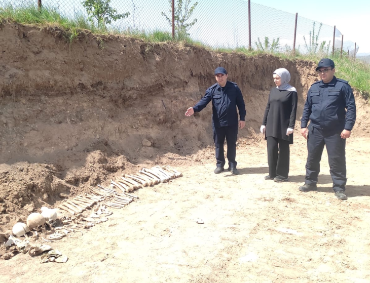 В освобожденном от оккупации селе Малыбейли во время земляных работ найдены останки еще двух человек (ФОТО/ВИДЕО)