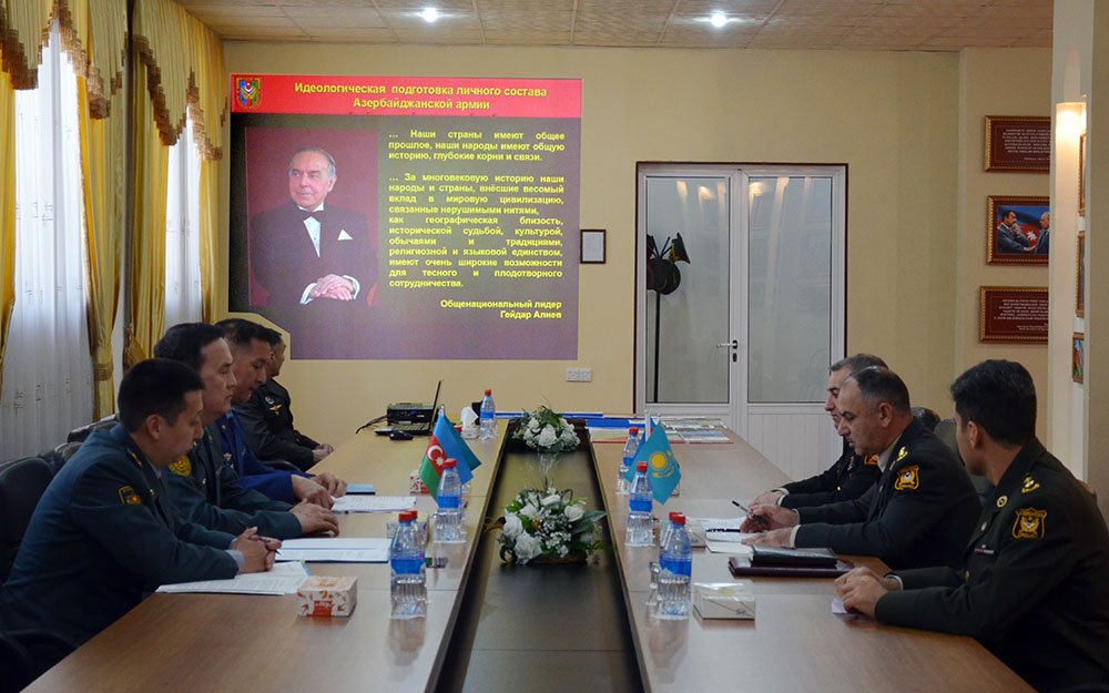 Состоялись встречи между военными специалистами Азербайджана и Казахстана (ФОТО)