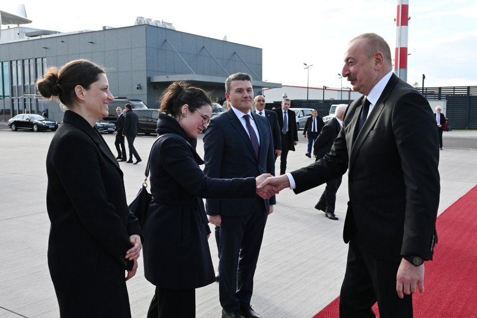 President Ilham Aliyev concludes his working visit to Germany (PHOTO)
