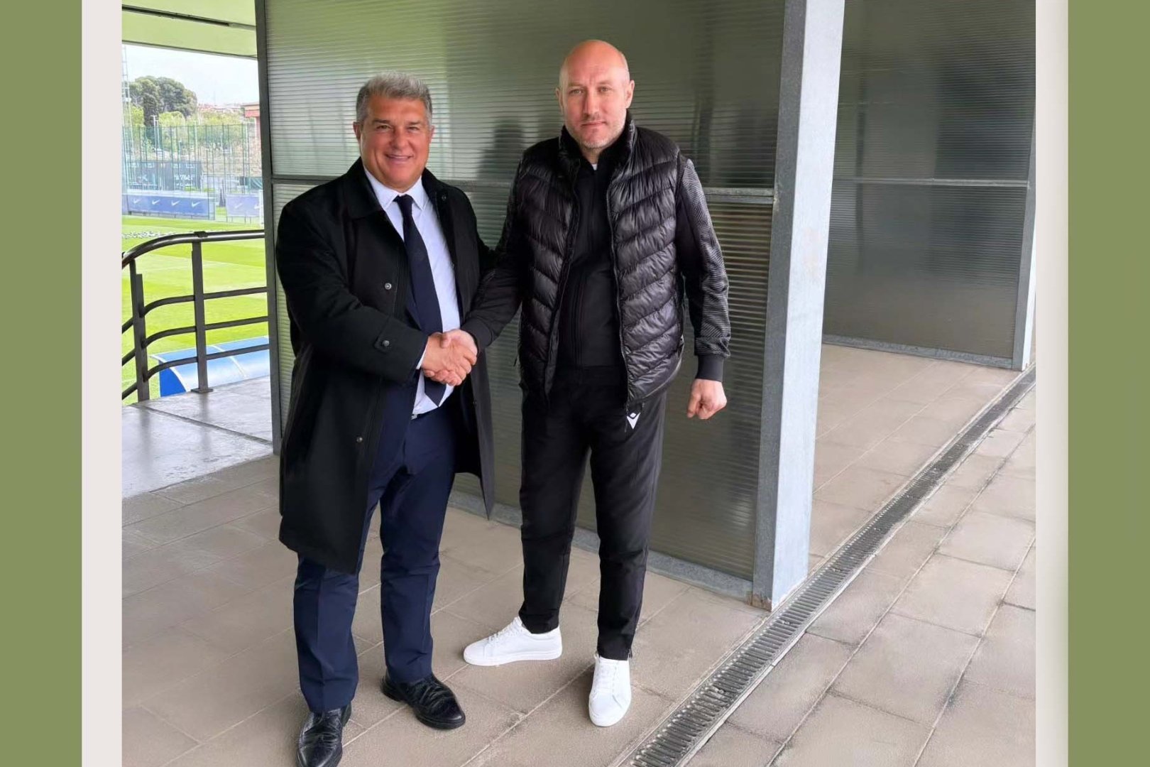 Azerbaijani soccer club's manager meets FC Barcelona president (PHOTO)