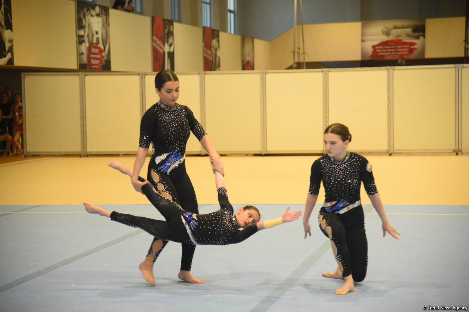 Проходит заключительный день соревнований первенства Азербайджана и чемпионата Баку по акробатической гимнастике (ФОТО)