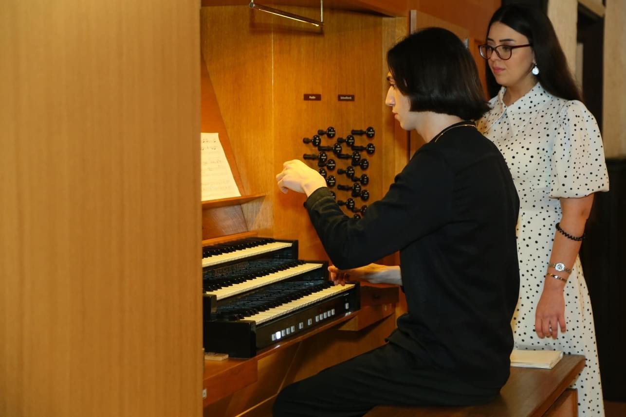 Время словно замирало... Волшебные звуки органа в Баку (ФОТО)