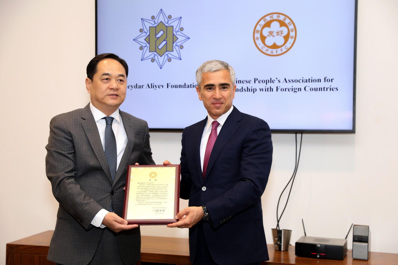 Обсуждены вопросы дальнейшего сотрудничества между Фондом Гейдара Алиева и Китайским народным обществом дружбы с зарубежными странами (ФОТО)